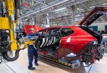 BMW lieta za lacnou prácou: Maďarsku chýbajú odborníci BMW lieta za lacnou prácou: Maďarsku chýbajú odborníci